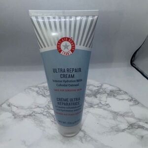 FAB FIRST AID BEAUTY Intense Hydration With Colloidal Oatmeal Ultra Repair Cream